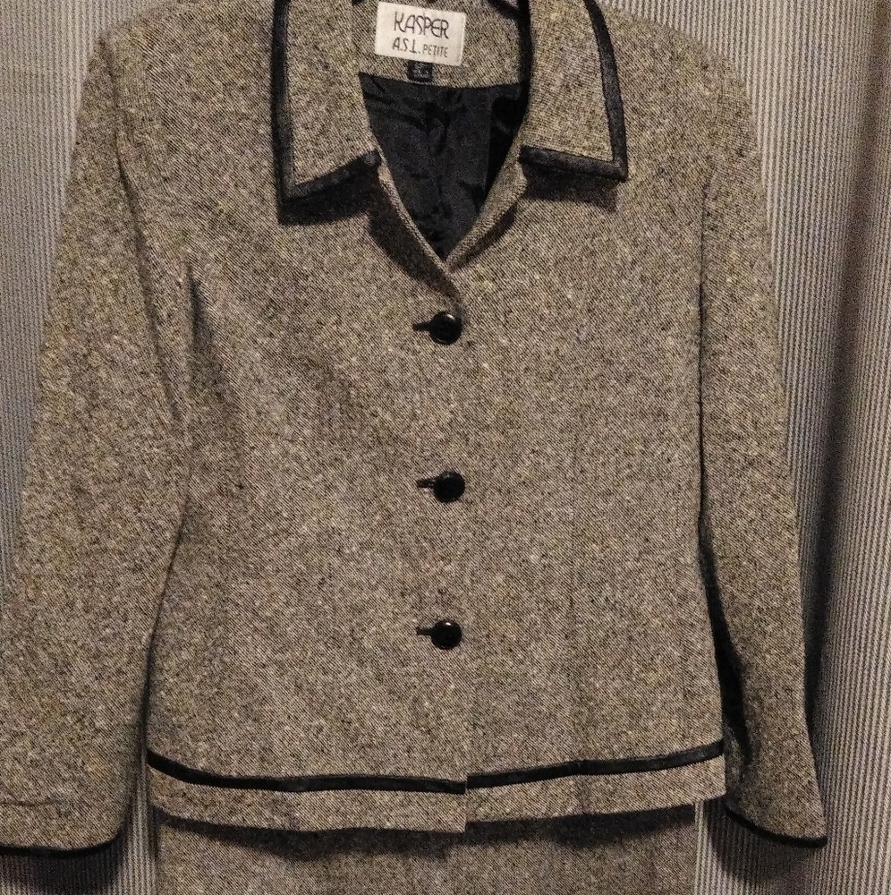 Kasper 2 piece suit
